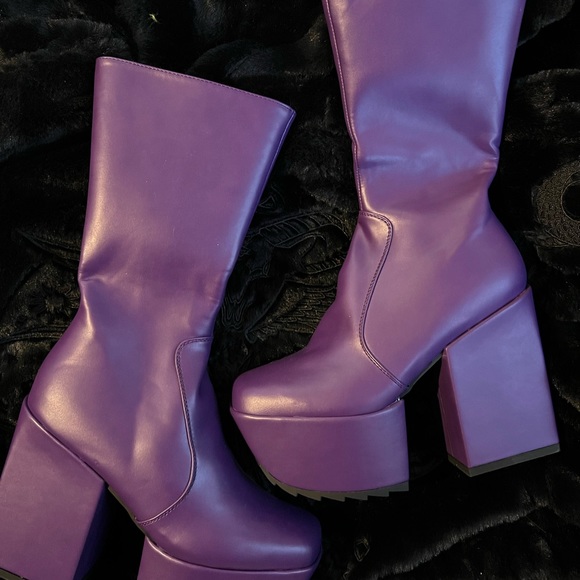💜HOST PICK💜 Lamoda Purple Magnolia Platform Boots from Dolls Kill size 6 - Picture 10 of 11